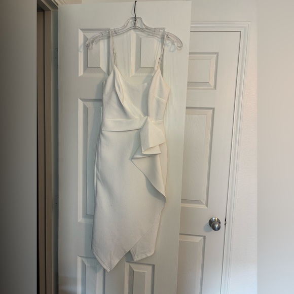 Selfie Leslie Dresses & Skirts - Selfie Leslie White Asymmetrical Ruffled Cocktail Dress